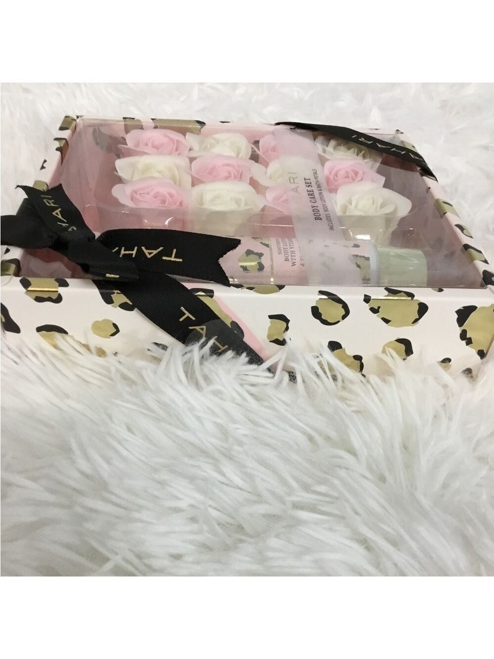 Tahari Body Care Set Body Lotion & soap bath petals Honey Almond - Picture 5 of 7
